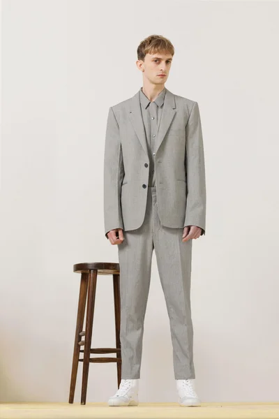 Look 18